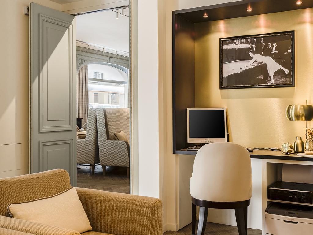Hotel Royal Saint Honore Paris Louvre Exterior foto